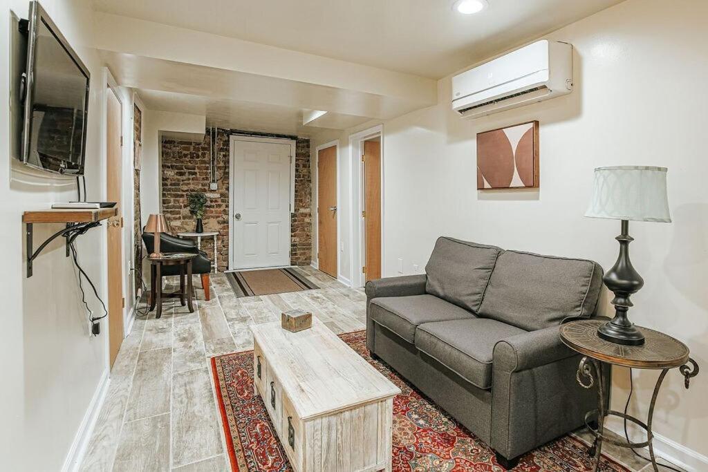 Staunton Underground Apartment Ngoại thất bức ảnh