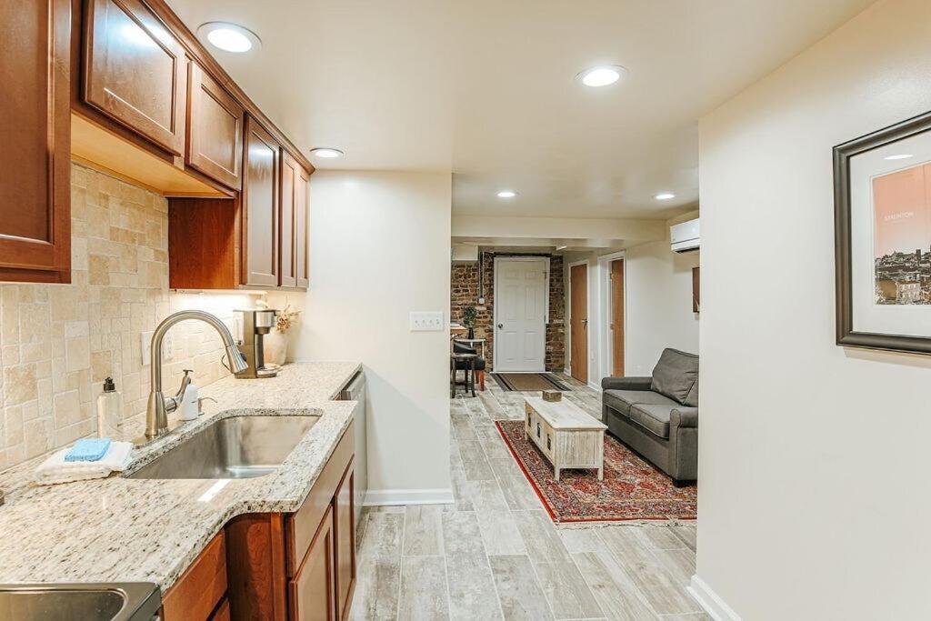 Staunton Underground Apartment Ngoại thất bức ảnh